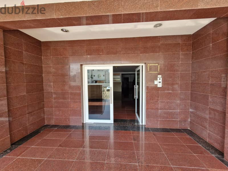 2 BR Amazing Apartment in Ghubra – Amenities Nearby 2