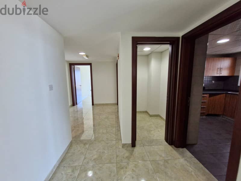 2 BR Amazing Apartment in Ghubra – Amenities Nearby 12