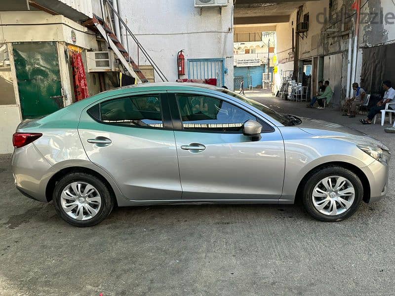 Mazda 2 2015 3