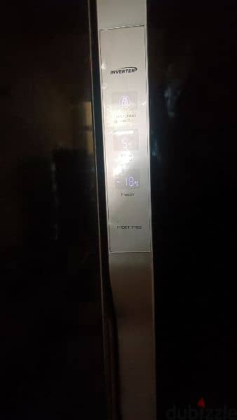 Geepas Refrigerator working condition side by side Double Door 600L 1