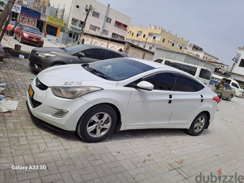 Hyundai Elantra 2012 3