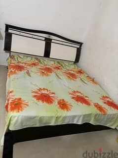 king size bed available(without matress) 0