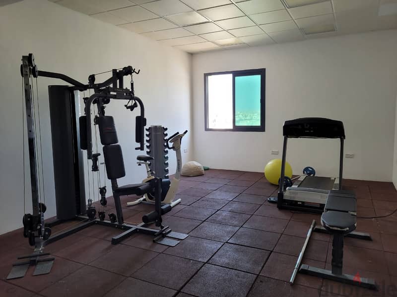 2 BR Cozy Apartment in Al Khuwair with Pool & Gym 4