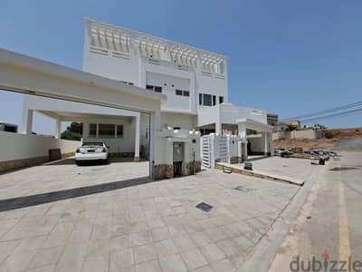 Brand new villa in Ansab Hightts very beautiful location price reduced