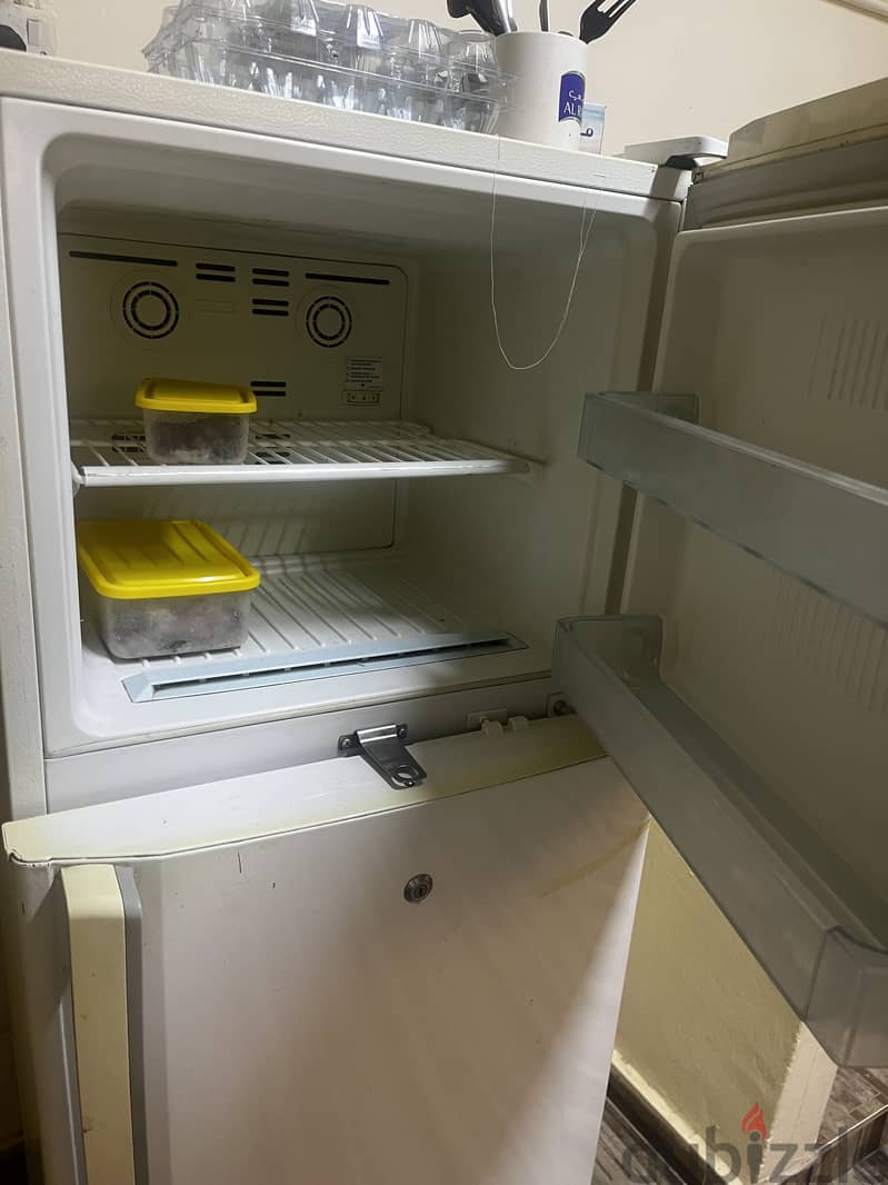 Refrigerator excellent working condition 1