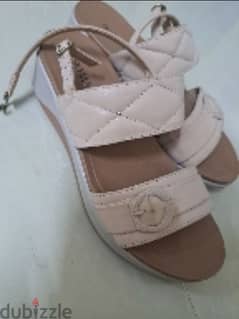 sandle size 37