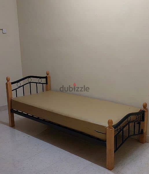 single bed with maress for sale 2