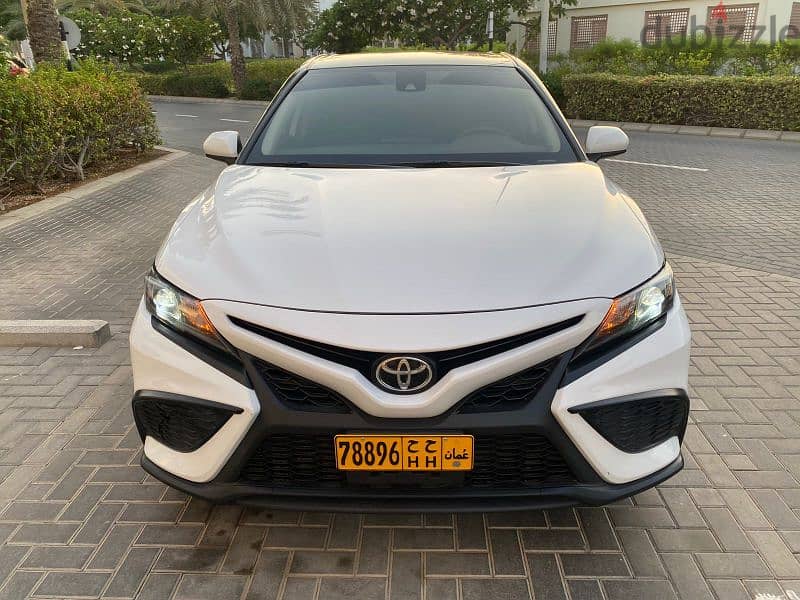 Toyota Camry 2021 4