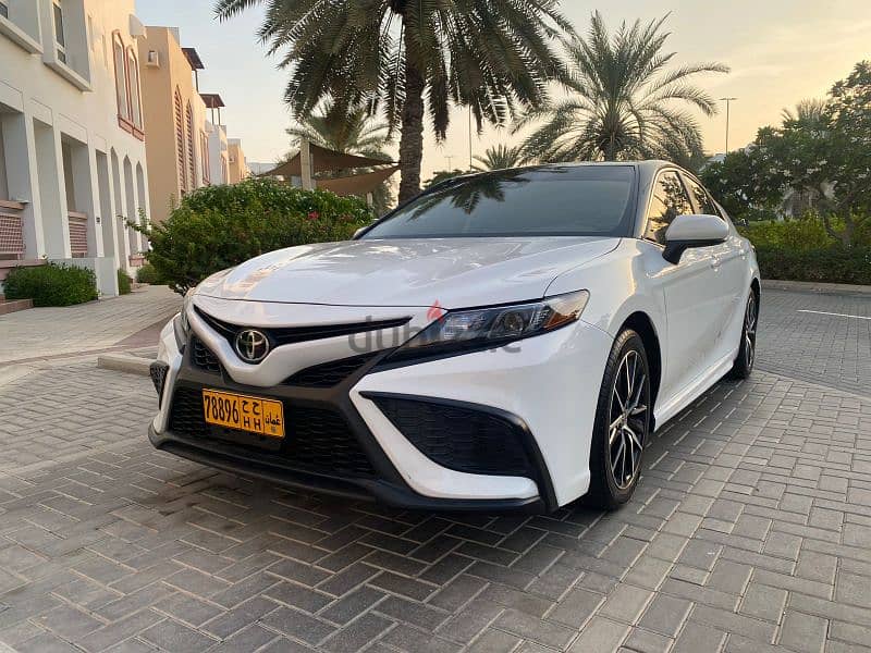 Toyota Camry 2021 5