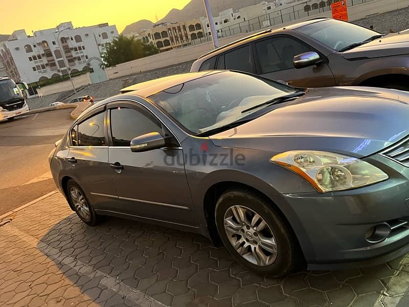 Nissan Altima 2011 1