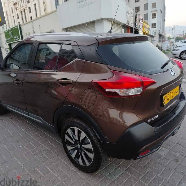 Nissan Kicks 2017 full option gcc Oman car 4