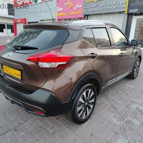 Nissan Kicks 2017 full option gcc Oman car 6