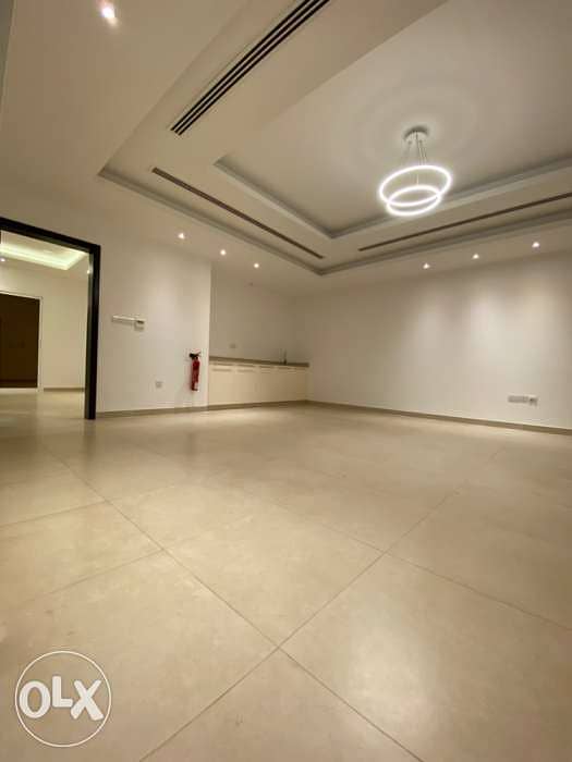 Madinat Al Ilam villa for rent 4 bedrooms 4