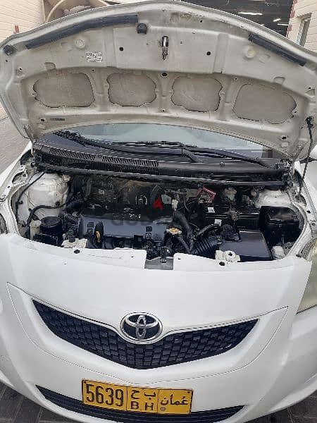 Toyota Yaris 2010 5