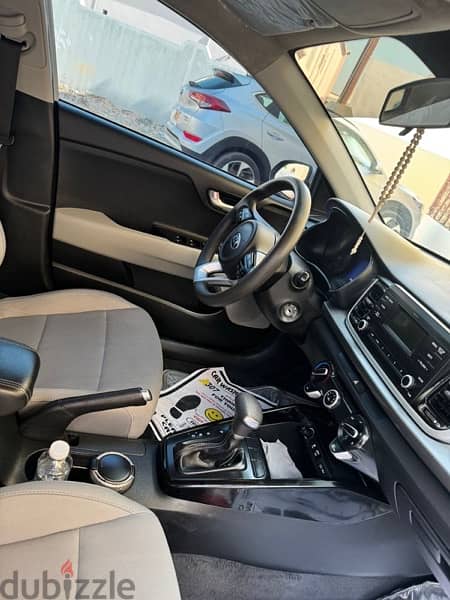 Kia rio 2019 hatchback in perfect condition oman car 5