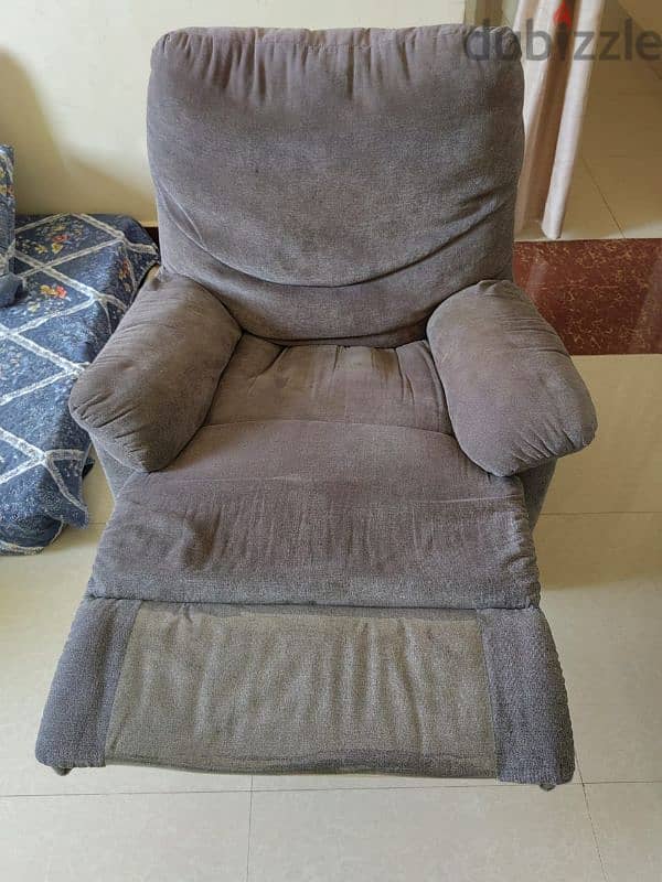 Single recliner chair 1