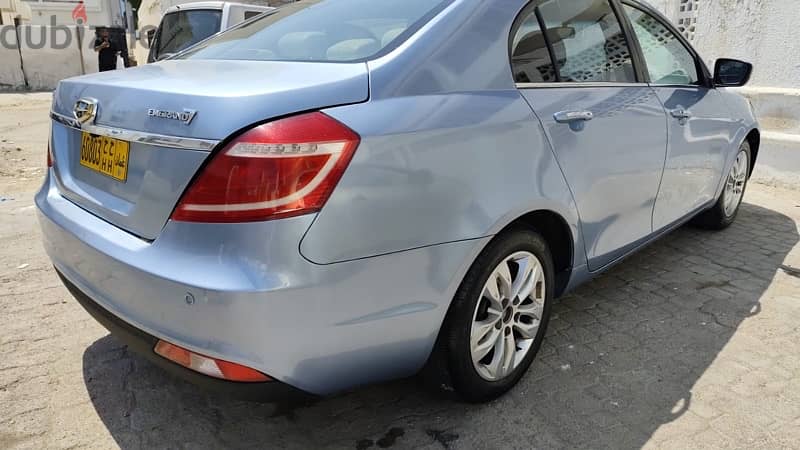 Geely Emgrand 7 2016 3