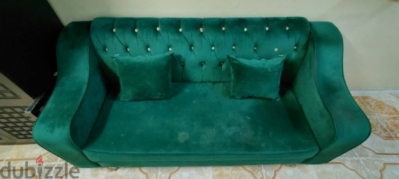 Sofa Setty With Two Cushions 1