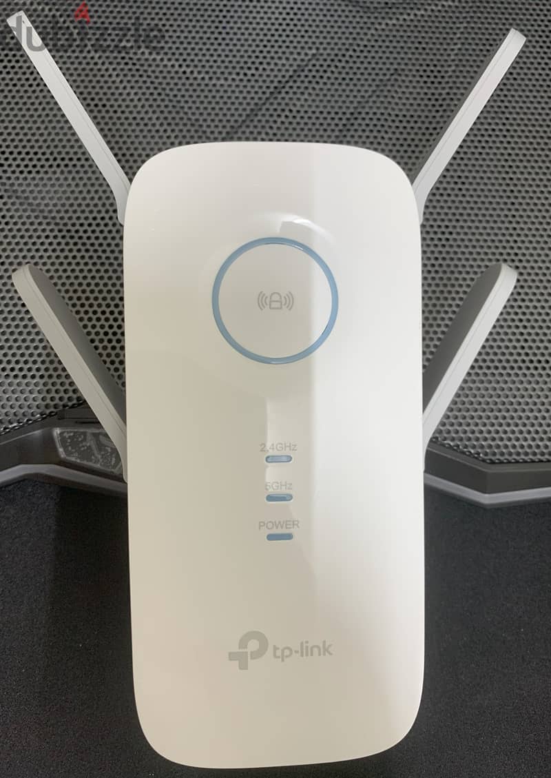 TP-Link RE650 Wi-Fi Repeater (Pristine condition) 4