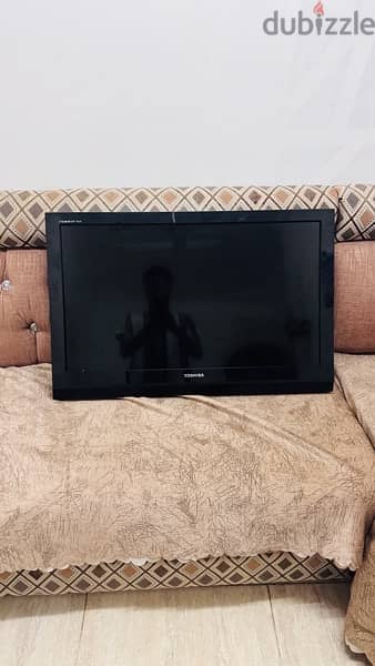 Toshiba 32 Inch LCD Tv 0