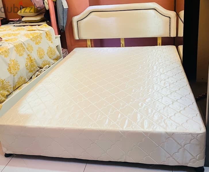 Bed without mattress for sale 1