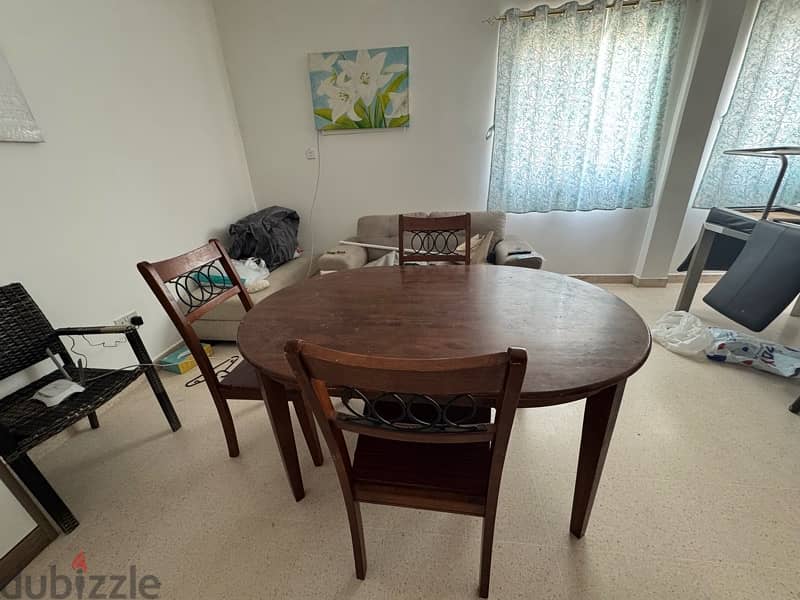 Dining Table Urgnt Sale 1