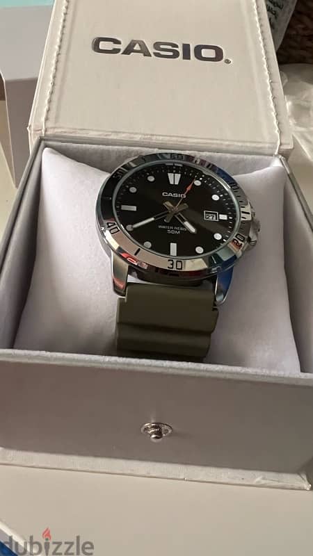 Casio Analog Watch barely 2 months old with original warranty 3