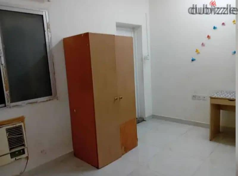 Room for rent in Al khuwair 1