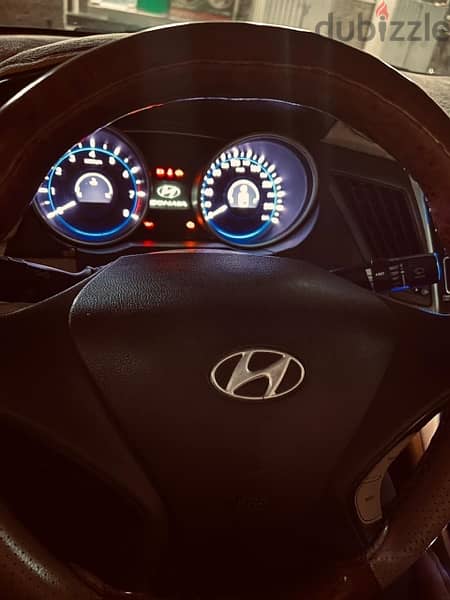 Hyundai Sonata 2011 4