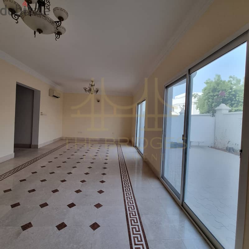 Beautiful 4+1 BR Compound Villa in Al Qurum 4