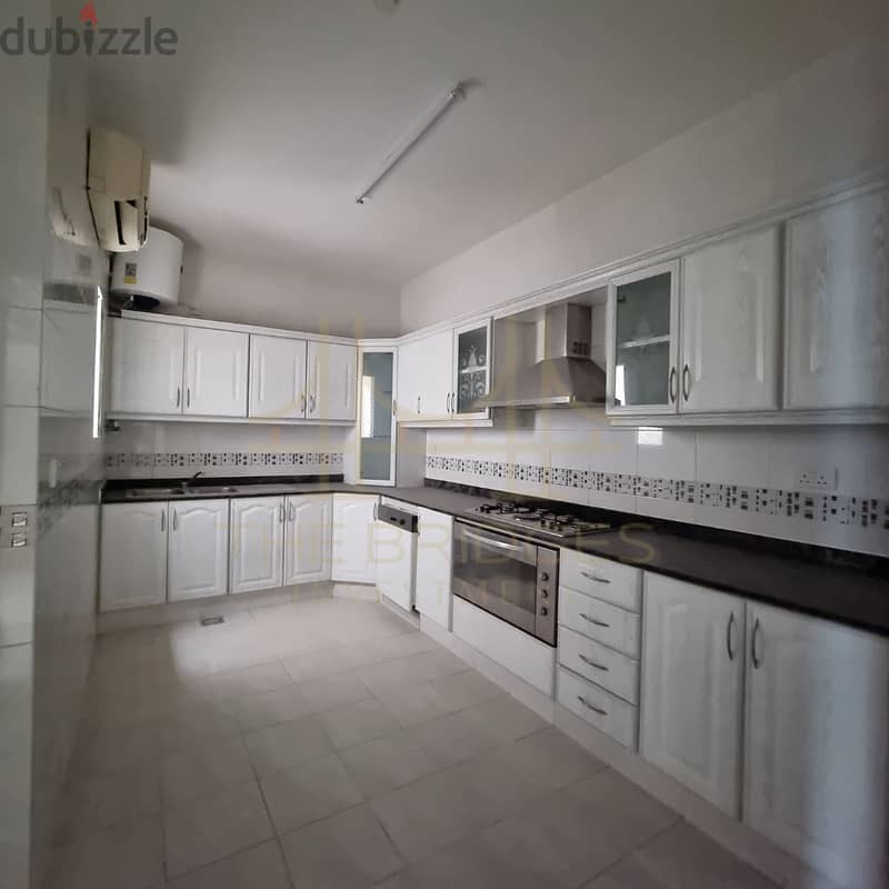 Beautiful 4+1 BR Compound Villa in Al Qurum 6