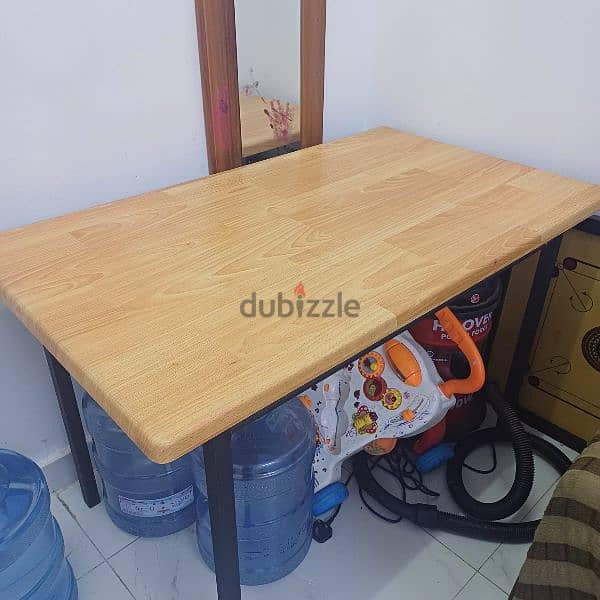 Dining Table with 4 chairs 1