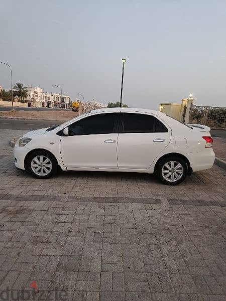 Toyota Yaris 2012 3