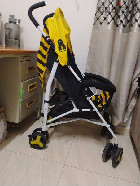 baby stroller 8*OMR* 1