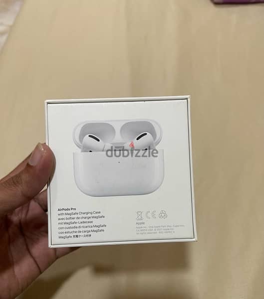 AirPod Pro with Excellent Condition 2