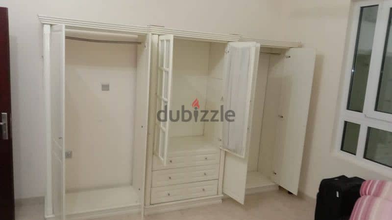 6 door cupboard 1