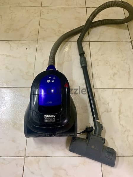 Vaccum Cleaner : Powerful 2000w 2