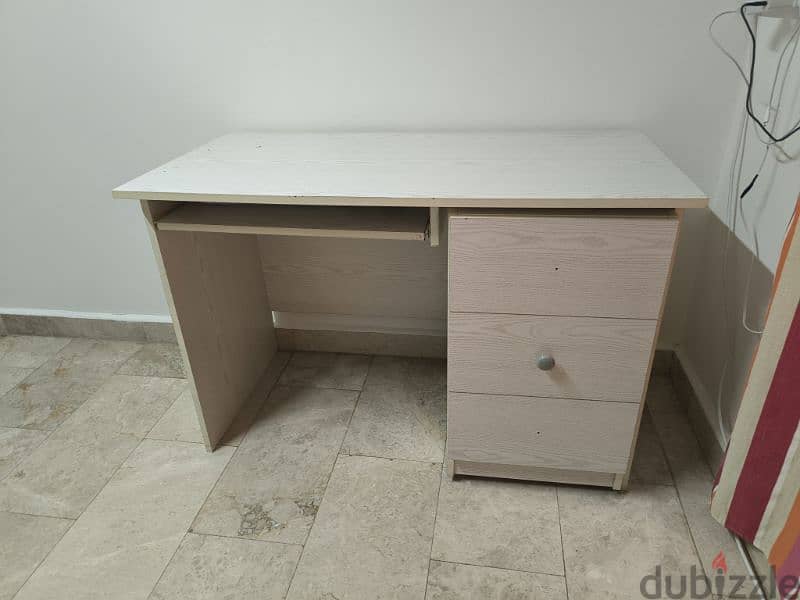 Used computer table for sale 2