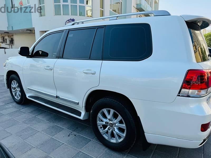 Toyota Land Cruiser 2016 4