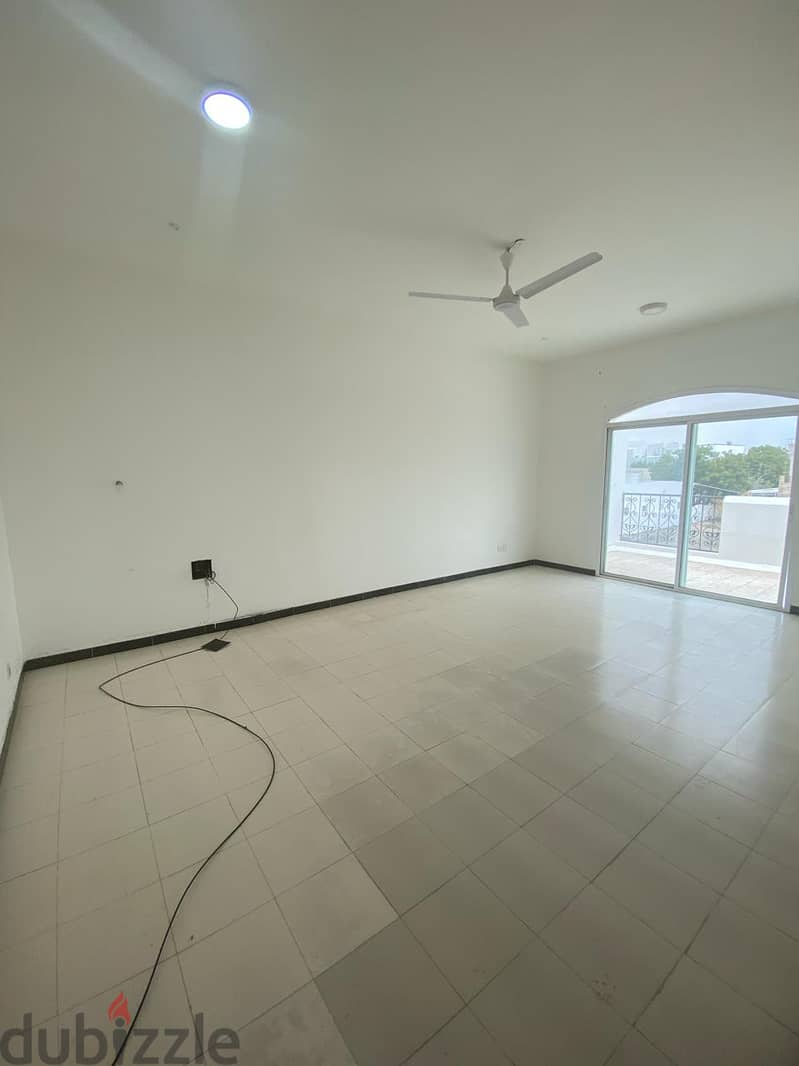 "SR-SH-626  **Villa for Rent in Al Hail South!**  7