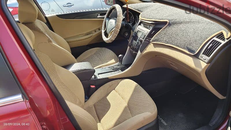 Expat Teacher used Hyundai Sonata 2012 in excellent condition 3