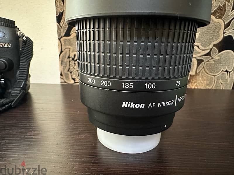 Nikon D7000 with 70-300 Nikkor Lens like new 8