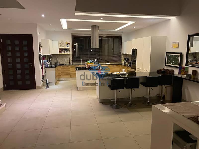 Luxurious 4-Bedroom + 1 Maidroom Villa for Rent in Muscat Hills 0