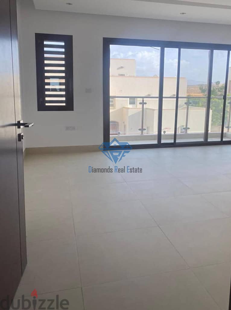 Luxurious 4-Bedroom + 1 Maidroom Villa for Rent in Muscat Hills 5