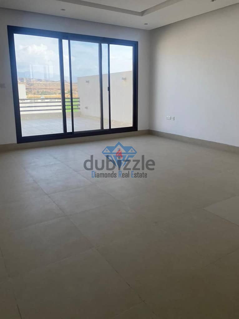 Luxurious 4-Bedroom + 1 Maidroom Villa for Rent in Muscat Hills 7