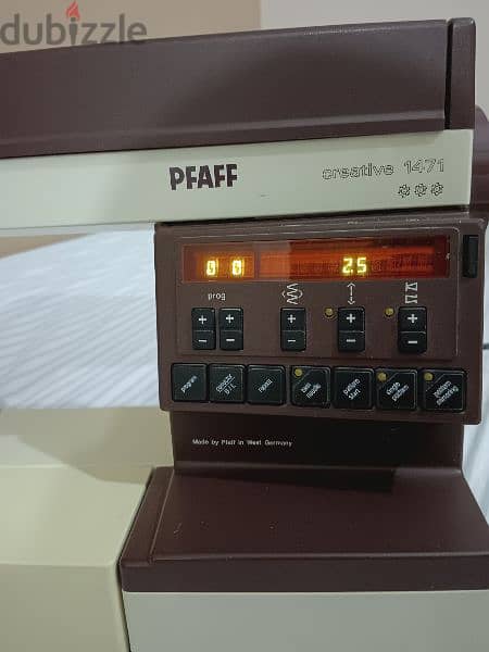 :Sewing machine  PFAFF. MODEL NOREATUVE 1471. Made in germany 1