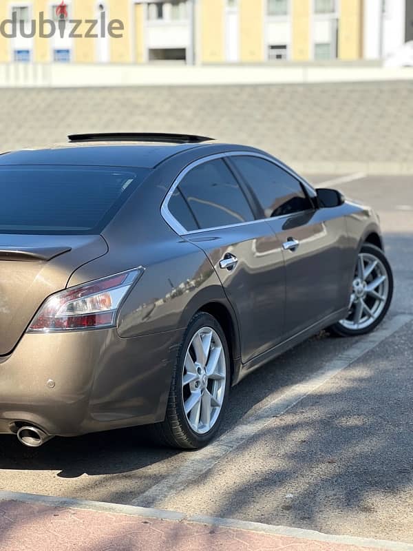 Nissan Maxima 2012 1