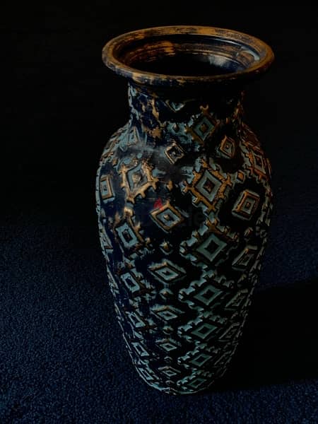 Blue-Green Vase with Intricate Geometric Design 0