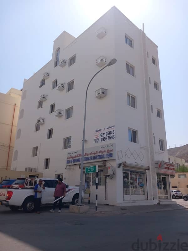 flat in alwalja ruwi (B2550) 0