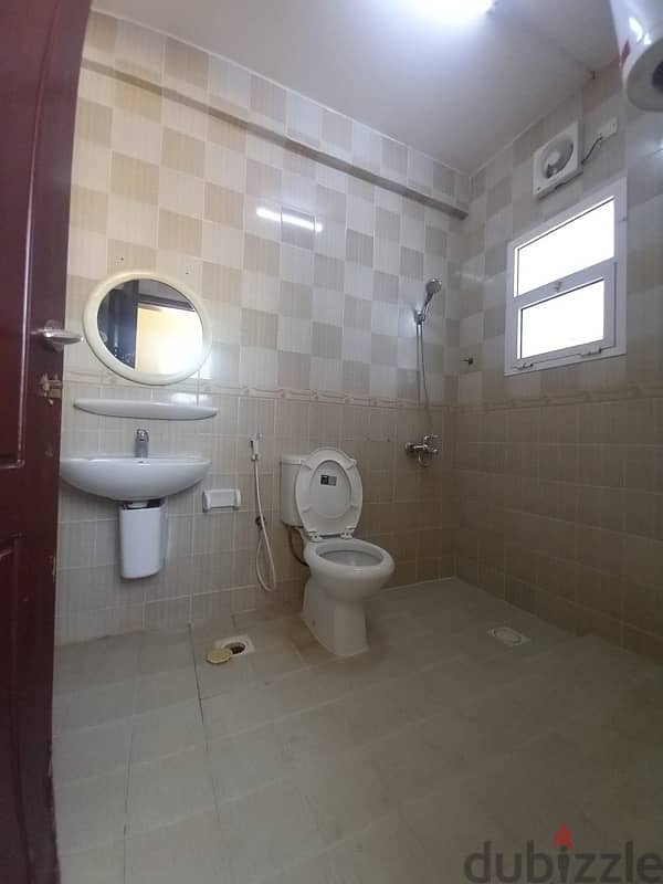 flat in alwalja ruwi (B2550) 4